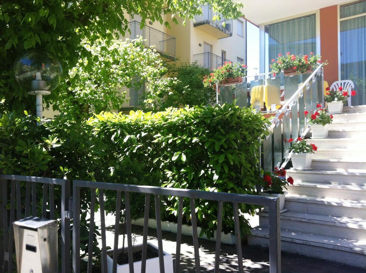 Alice Hotel Cervia Exterior foto
